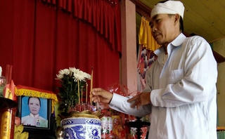 Xúc động bài thơ khóc vợ bị lũ dữ cuốn đi
