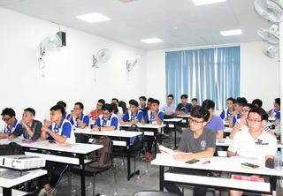 Tái cấu trúc hệ thống giáo dục đại học: Sớm có lộ trình và chính sách cụ thể