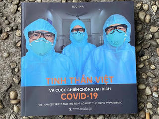 Ra mắt tuyển tập ảnh về phòng chống Covid-19