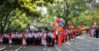 Bất cập tuyển sinh: Học ‘đúng tuyến’ thì phải đi xa nhà