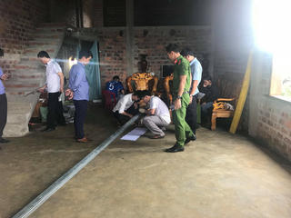 Ẩn tình phía sau vụ 4 người trong một gia đình chết ở tư thế treo cổ