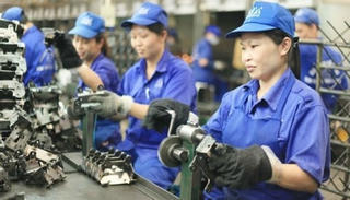 Hỗ trợ người lao động lỡ hẹn về quê ăn Tết