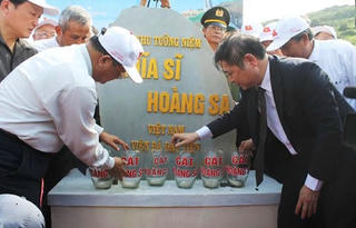 Đặt đá xây Khu tưởng niệm nghĩa sĩ Hoàng Sa