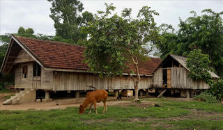 Những ngôi nhà sàn ở Đắk Tuôr