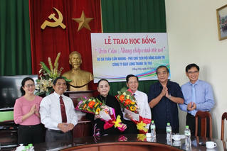 MTTQ tỉnh Đồng Nai  tiếp nhận 18 tỷ đồng cho quỹ học bổng dành cho con, cháu người có công