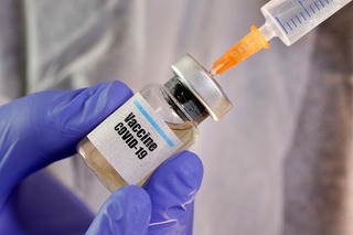 Lên danh sách đối tượng ưu tiên tiêm vaccine phòng Covid-19
