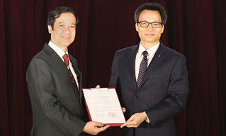 Ông Nguyễn Kim Sơn nhận quyết định Giám đốc ĐHQG Hà Nội