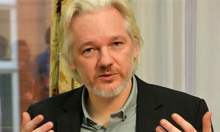 Wikileaks dọa tung tin mật về chiến dịch tranh cử của bà Clinton