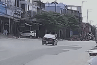 Vụ ô tô tông 2 bố con bay lên nóc nhà ở Thái Nguyên: Tài xế đã ra trình diện