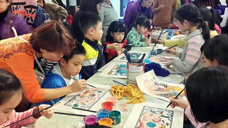 Trải nghiệm với tranh Tết