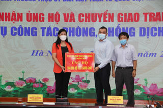 Chuyển giao trang thiết bị y tế cho công tác phòng dịch