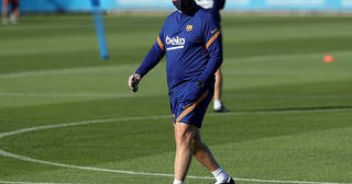 Hé lộ đội hình chính thức của Barcelona dưới thời HLV Koeman