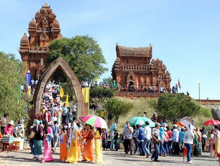 Vẻ đẹp tháp Chăm