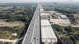 Cận cảnh: Đại công trường thi công cầu Vĩnh Tuy giai đoạn 2