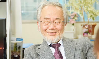 Nhà khoa học Nhật Bản đoạt giải Nobel Y học 2016
