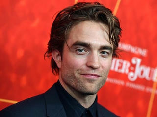 'Người dơi' Robert Pattinson dương tính với Covid-19