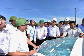 Không để chậm tiến độ cao tốc Bắc-Nam vì thiếu mặt bằng