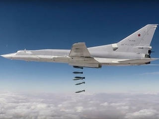 Quân đội Nga tấn công căn cứ khủng bố ngầm ở Syria