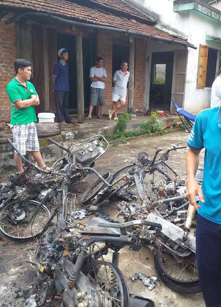 Quảng Nam: Nhà gỗ bốc cháy, thiệt hại khoảng 200 triệu đồng