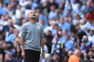 Pep Guardiola than thở sau khi Man City bị Southampton cầm hòa