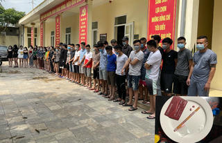 40 ‘thượng khách’ bay lắc trong quán karaoke giữa mùa dịch