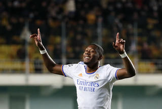 'Đè bẹp' Sheriff, Real Madrid giành vé vào vòng 1/8 Champions League
