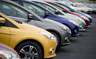 Xe sang đóng siêu thuế?