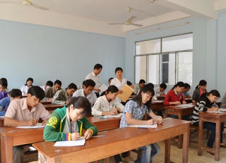 Đắk Lắk kỷ luật nhiều cán bộ huyện làm lộ đề thi công chức