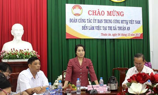 Phó Chủ tịch Bùi Thị Thanh kiểm tra công tác Mặt trận tại Bình Dương