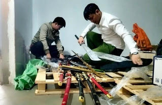 Phát hiện kho vũ khí trong cửa hàng tạp hóa