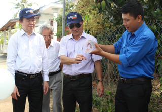 Thả muỗi để phòng sốt xuất huyết