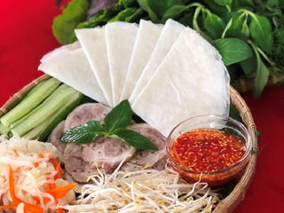 Bảo tồn và phát huy nghề làm bánh tráng phơi sương Trảng Bàng
