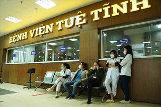 Lương, thưởng cho thầy thuốc
