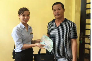 Khu du lịch trả lại 100 triệu đồng cho du khách bỏ quên