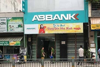 Tích cực điều tra một vụ cướp ngân hàng bất thành