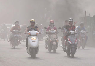 Đầu tuần, Hà Nội sáng sớm có sương mù và mưa rải rác