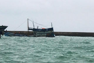 Bình Thuận khẩn trương đối phó với tràn dầu