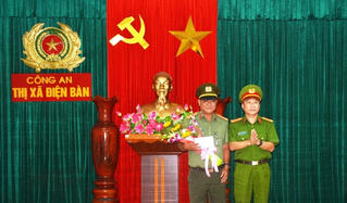 Thưởng nóng Công an thị xã Điện Bàn phá đường dây cho vay nặng lãi
