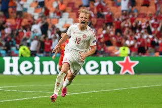 [VIDEO] 'Những chú lính chì dũng cảm' vùi dập xứ Wales 4-0