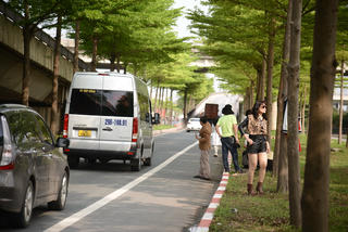 Tiềm ẩn nguy cơ mất an toàn giao thông tại nút giao Quốc lộ 5 với lối lên cao tốc Hà Nội – Bắc Giang