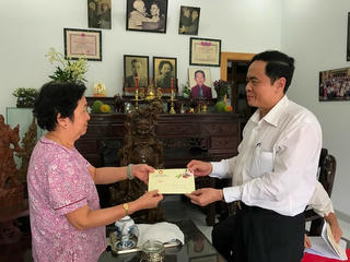 Phó Chủ tịch - Tổng Thư ký Trần Thanh Mẫn chúc Tết gia đình nhân sĩ, trí thức và chức sắc tôn giáo