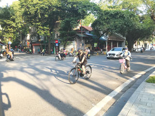 [ẢNH] Ngày mới bên hồ Gươm