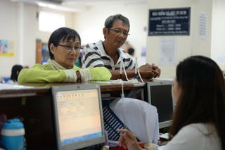 Điều kiện hưởng lương hưu khi chưa đủ thời gian công tác?