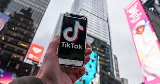 Facebook trước mối đe dọa bùng nổ của đế chế TikTok