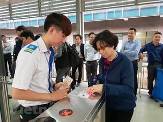 Áp dụng thẻ vé điện tử đầu tiên trên tuyến buýt nhanh BRT