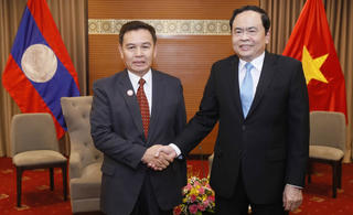 Tăng cường mối quan hệ bền chặt giữa các cộng đồng ở biên giới