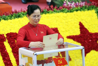 Bà Lê Thị Thủy tái đắc cử chức bí thư Tỉnh ủy Hà Nam