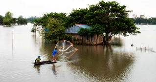 Đầy vơi con nước