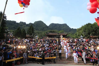 Chùa Hương 'nóng' trước mùa lễ hội mới