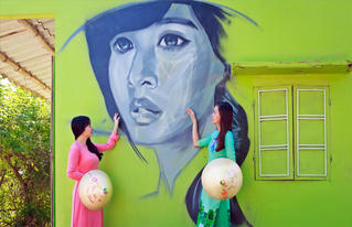 Độc đáo làng bích họa Tam Thanh